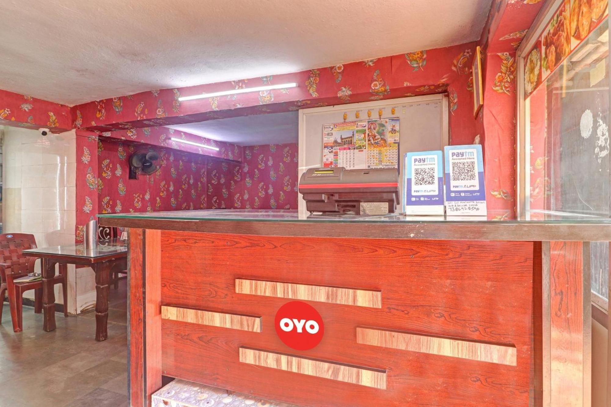 Oyo Flagship 81051 Sri Sai Manikanta Hotel Hyderabad Exterior photo