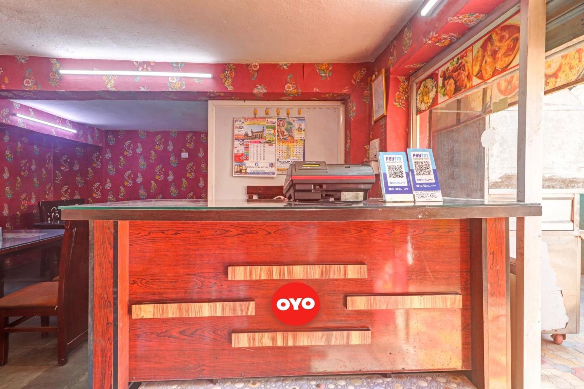 Oyo Flagship 81051 Sri Sai Manikanta Hotel Hyderabad Exterior photo